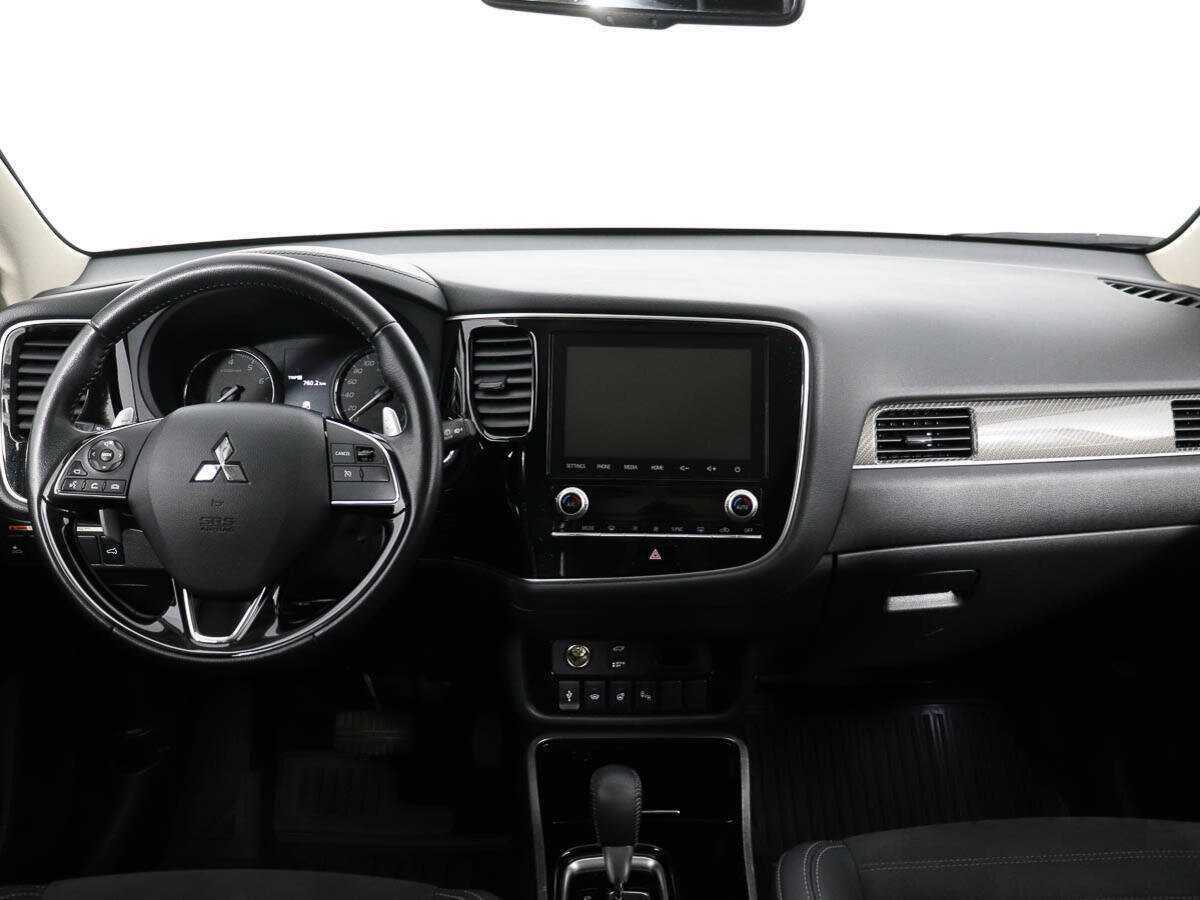 Купить Mitsubishi Outlander с пробегом. Фото: #12