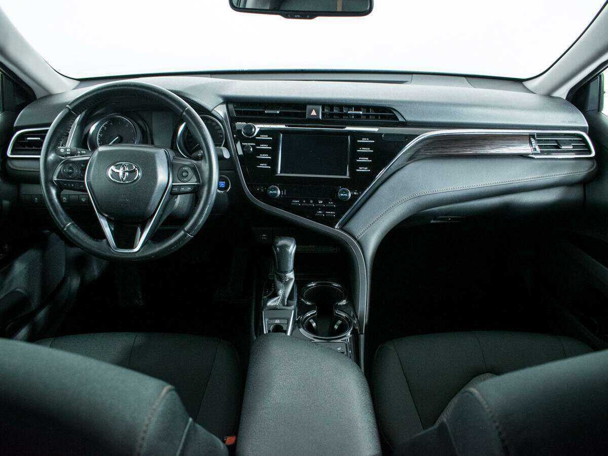 Купить Toyota Camry с пробегом. Фото: #11