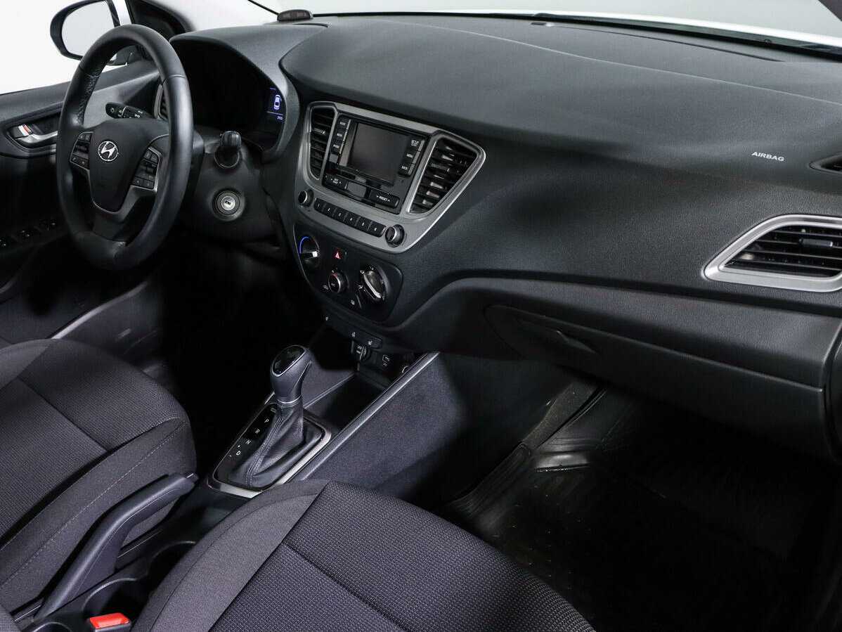 Купить Hyundai Solaris с пробегом. Фото: #9