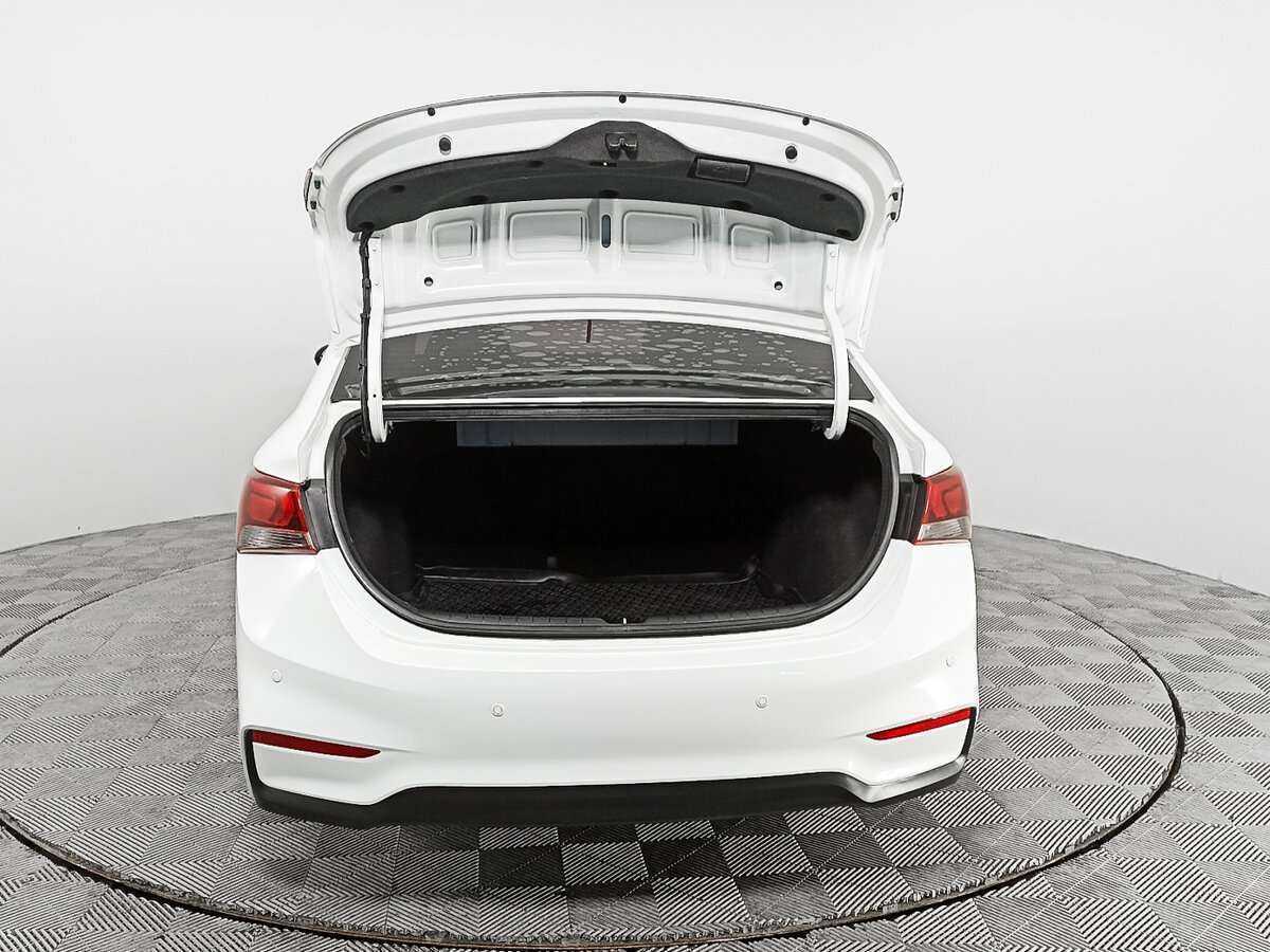 Купить Hyundai Solaris с пробегом. Фото: #9