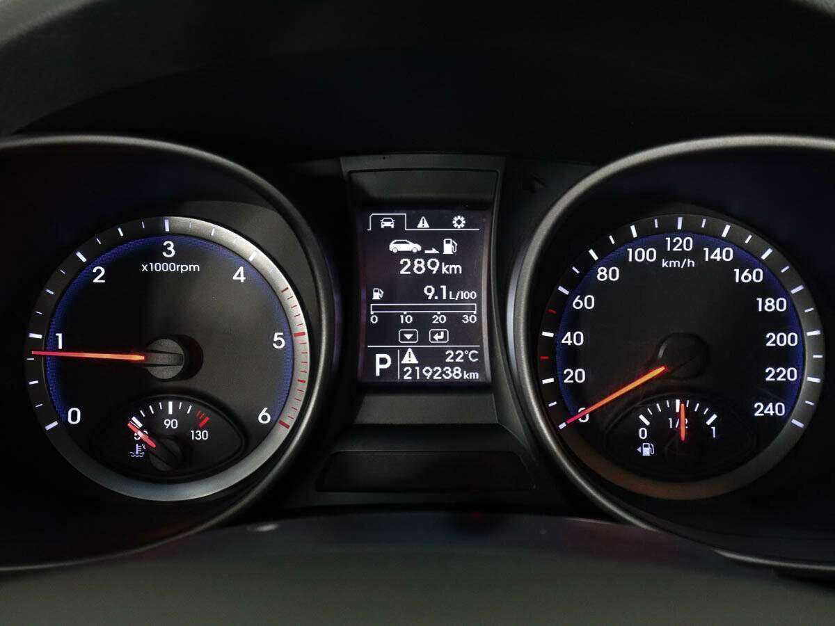 Купить Hyundai Santa Fe с пробегом. Фото: #9