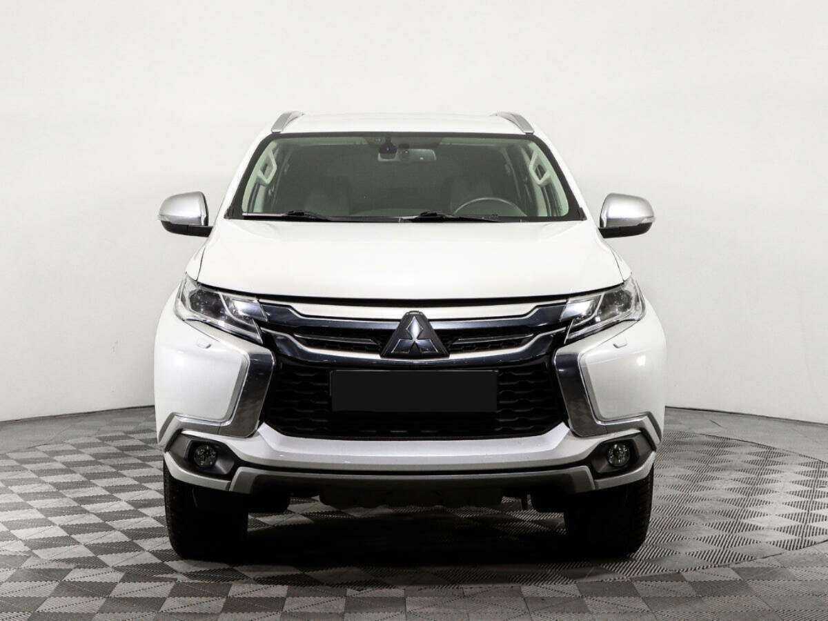Купить Mitsubishi Pajero Sport с пробегом. Фото: #1