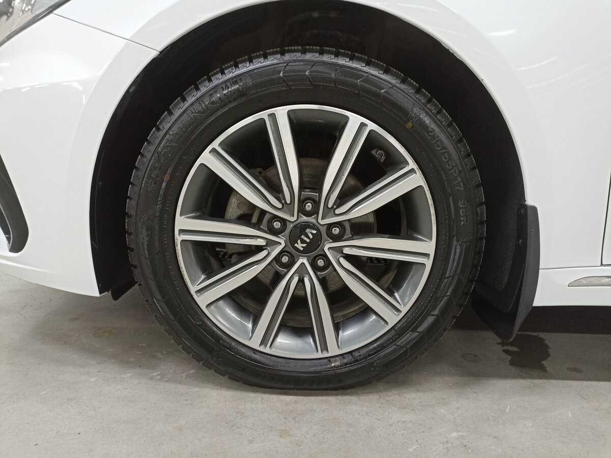 Купить Kia K5 с пробегом. Фото: #17
