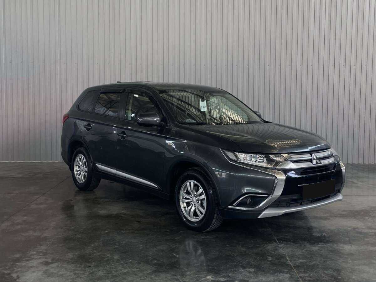 Купить Mitsubishi Outlander с пробегом. Фото: #2