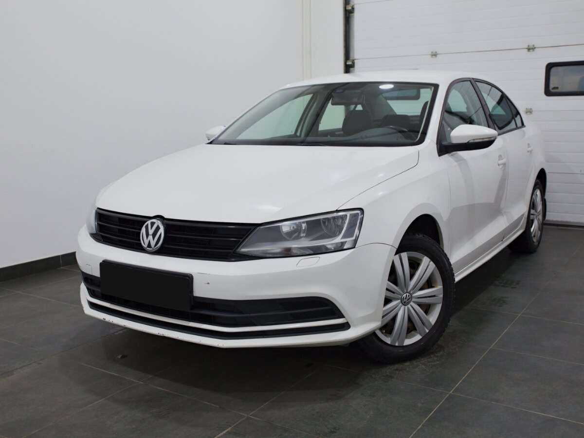 Купить Volkswagen Jetta с пробегом. Посмотреть фото