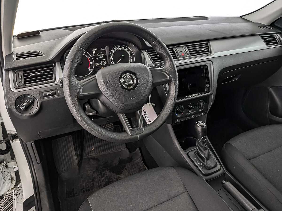Купить Skoda Rapid с пробегом. Фото: #13