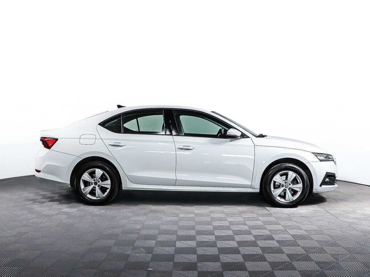 Купить Skoda Octavia с пробегом. Фото: #3