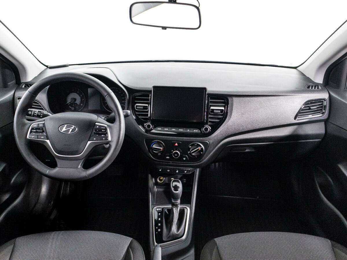 Купить Hyundai Solaris с пробегом. Фото: #12