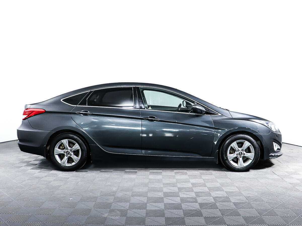 Купить Hyundai i40 с пробегом. Фото: #3