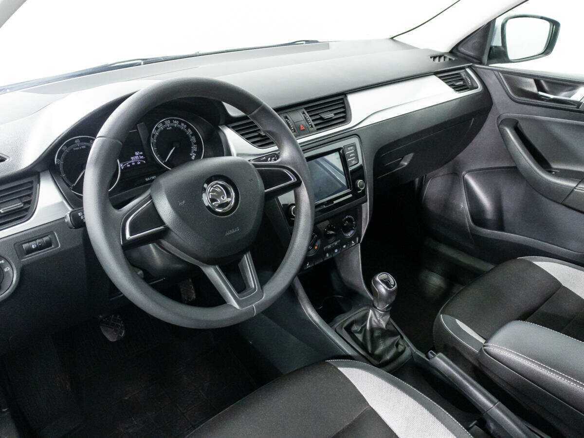 Купить Skoda Rapid с пробегом. Фото: #10