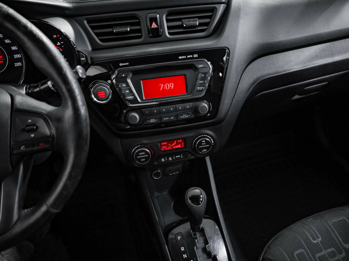 Купить Kia Rio с пробегом. Фото: #9