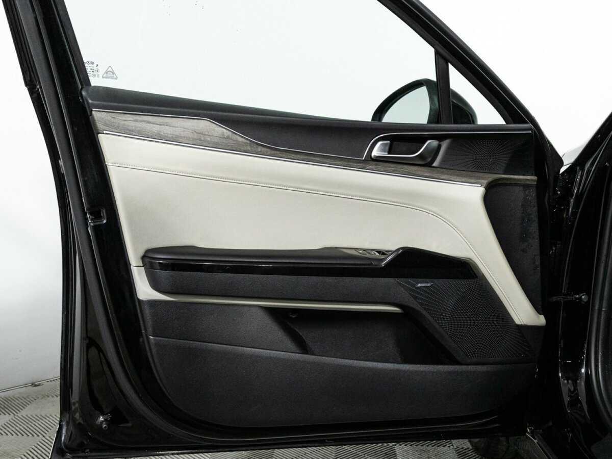 Купить Kia K5 с пробегом. Фото: #27