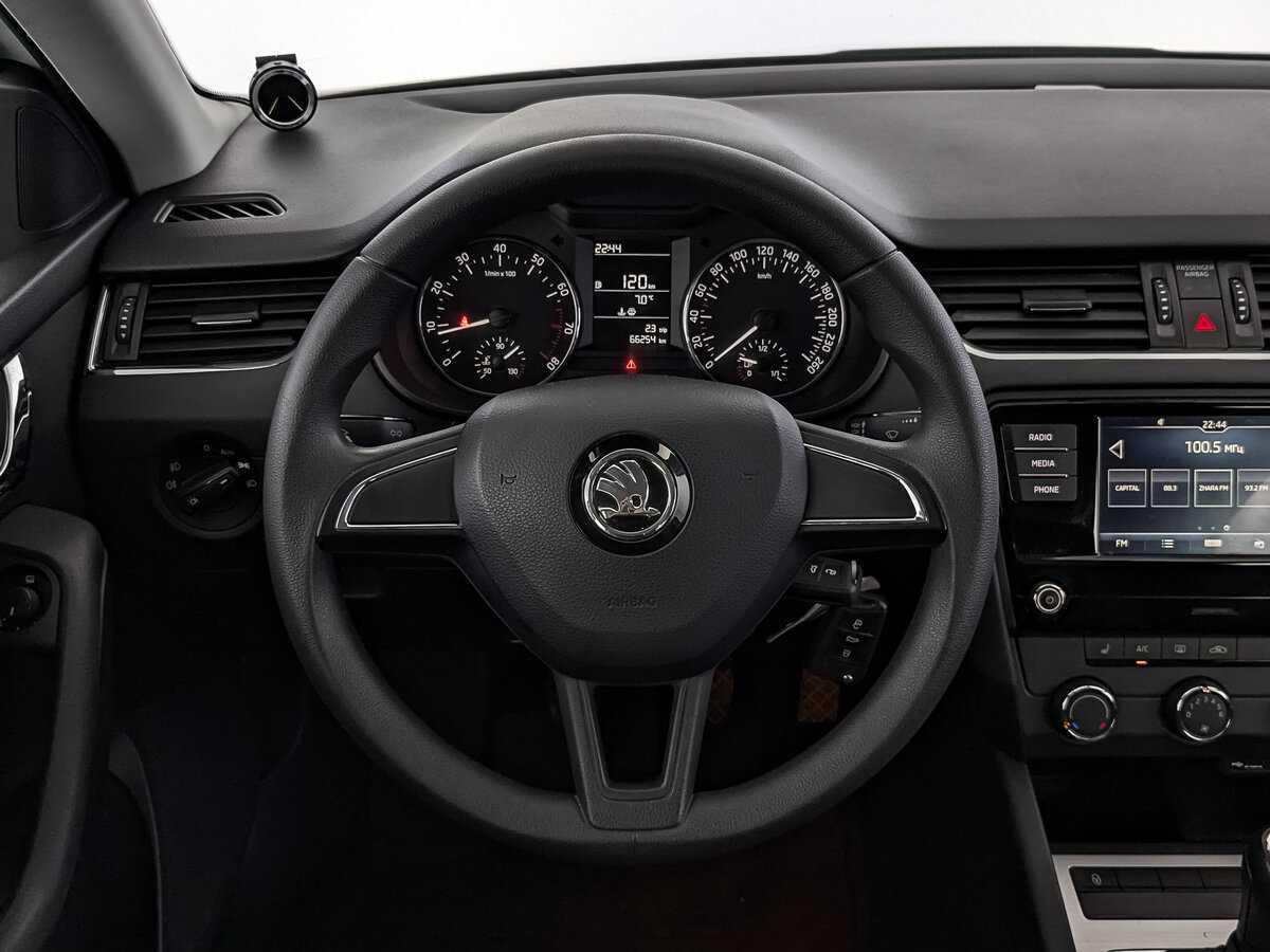 Купить Skoda Octavia с пробегом. Фото: #19