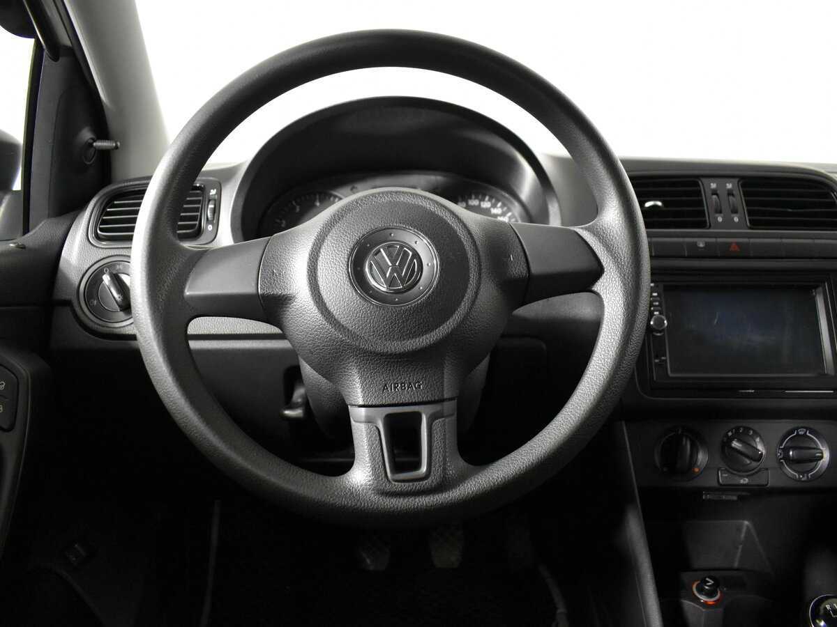 Купить Volkswagen Polo с пробегом. Фото: #13