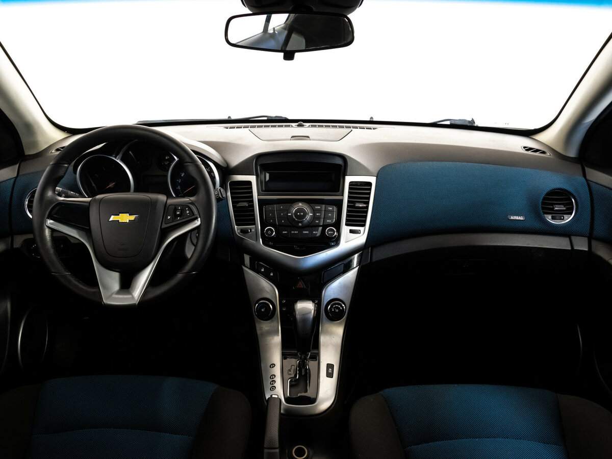 Купить Chevrolet Cruze с пробегом. Фото: #7