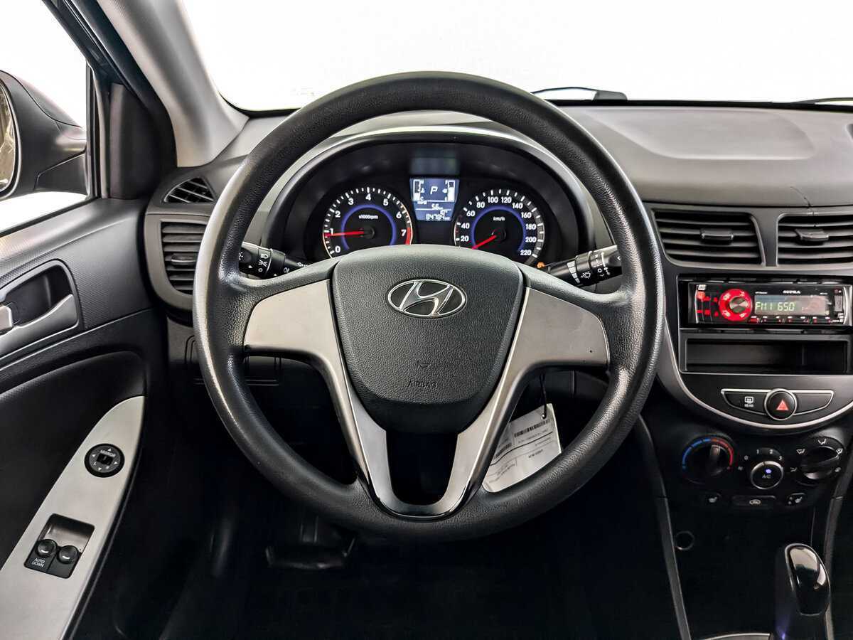 Купить Hyundai Solaris с пробегом. Фото: #19