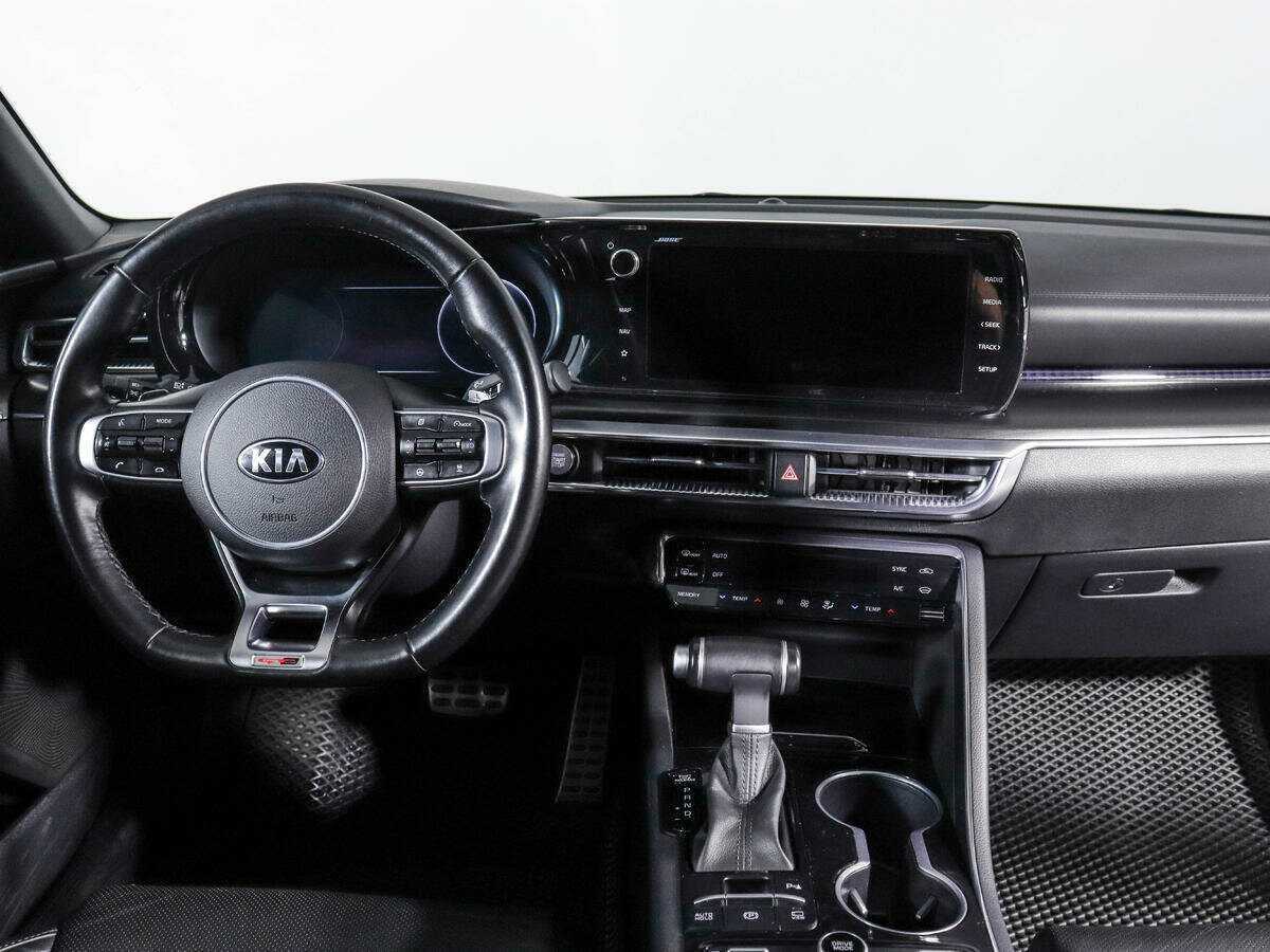 Купить Kia K5 с пробегом. Фото: #9