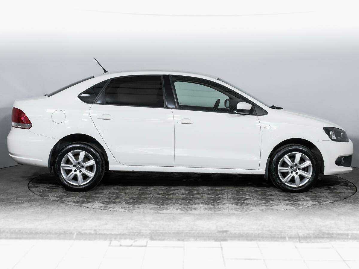 Купить Volkswagen Polo с пробегом. Фото: #3