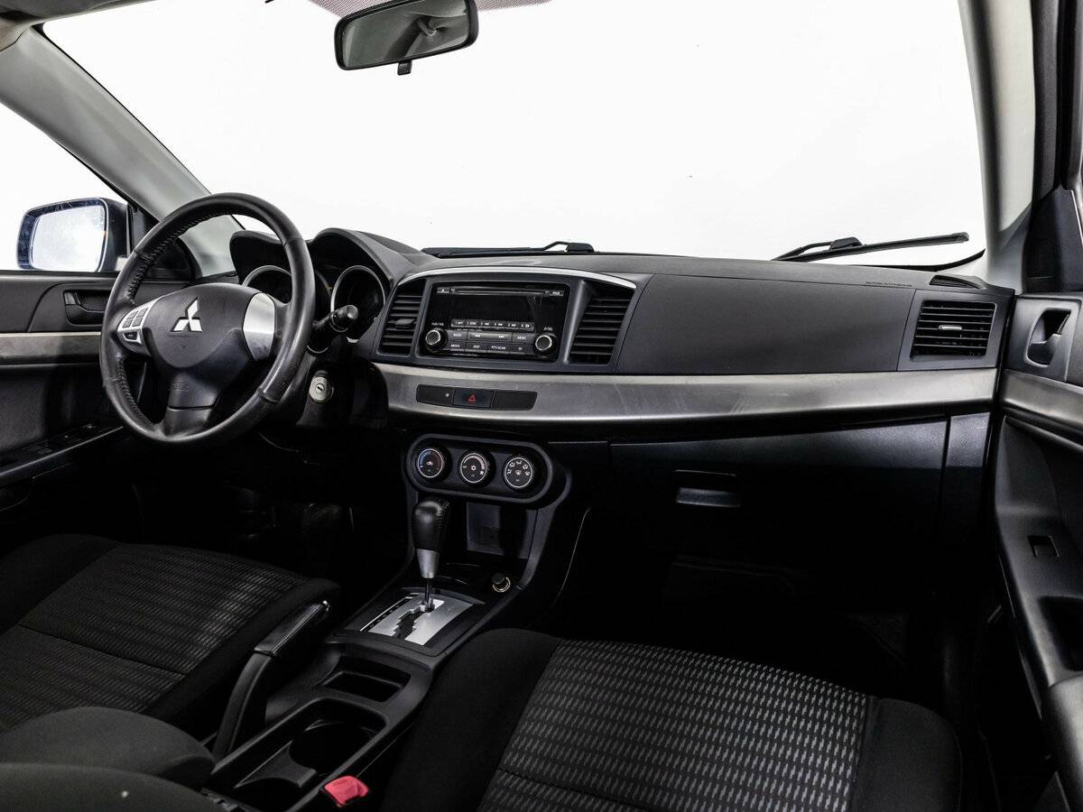 Купить Mitsubishi Lancer с пробегом. Фото: #6