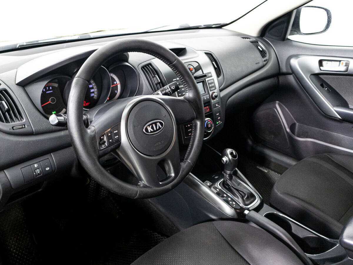Купить Kia Cerato с пробегом. Фото: #10