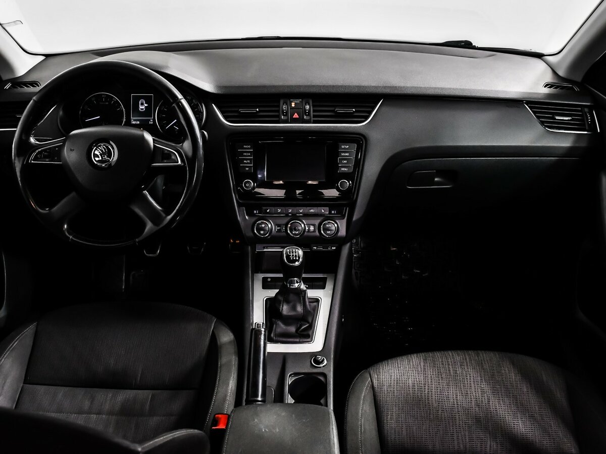 Купить Skoda Octavia с пробегом. Фото: #11