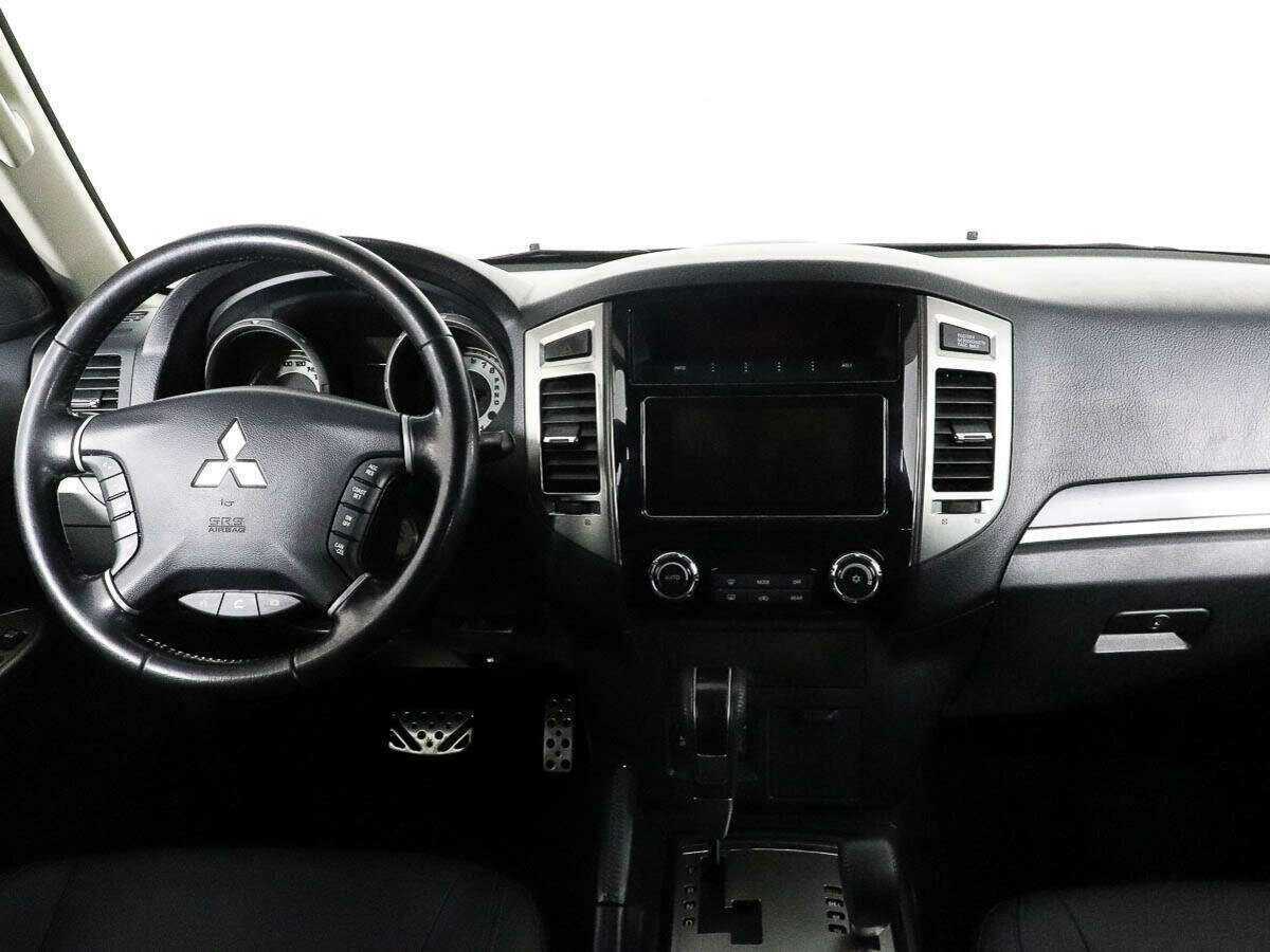 Купить Mitsubishi Pajero с пробегом. Фото: #7