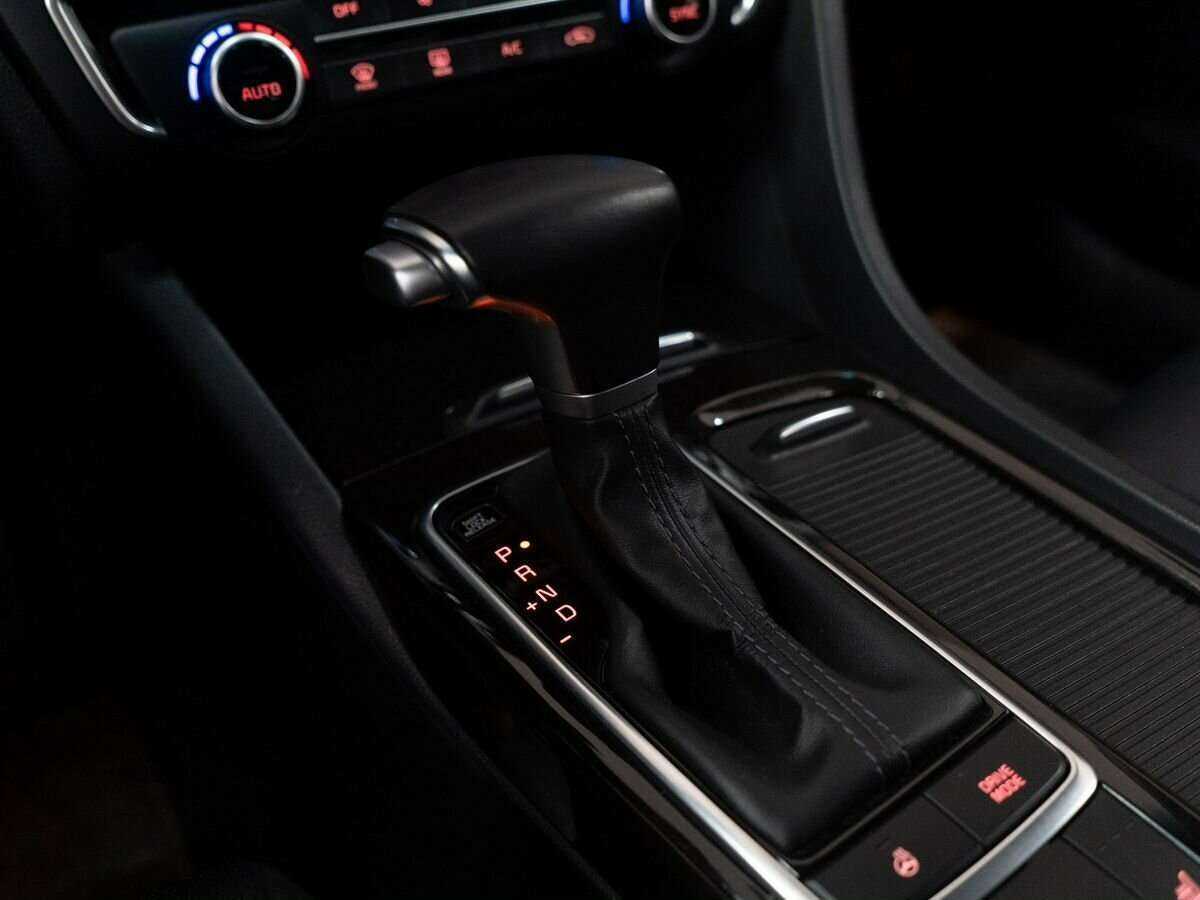 Купить Kia K5 с пробегом. Фото: #10