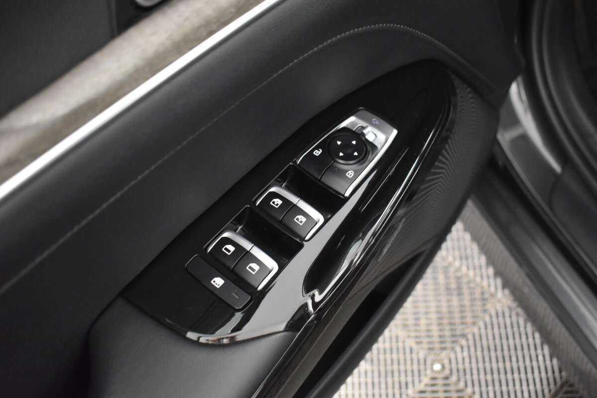 Купить Kia K5 с пробегом. Фото: #7