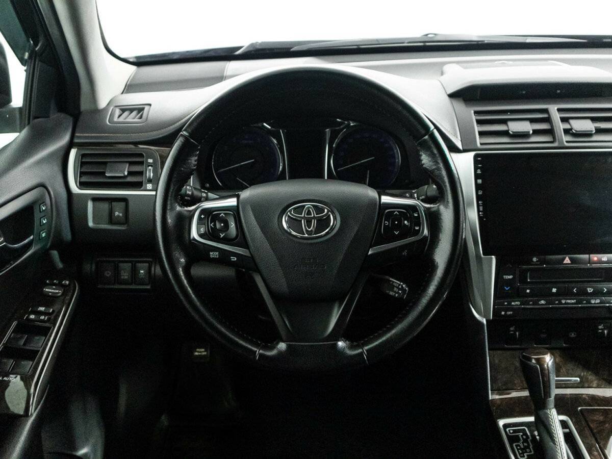 Купить Toyota Camry с пробегом. Фото: #20