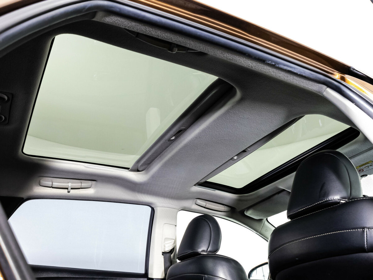 Купить Toyota Venza с пробегом. Фото: #21