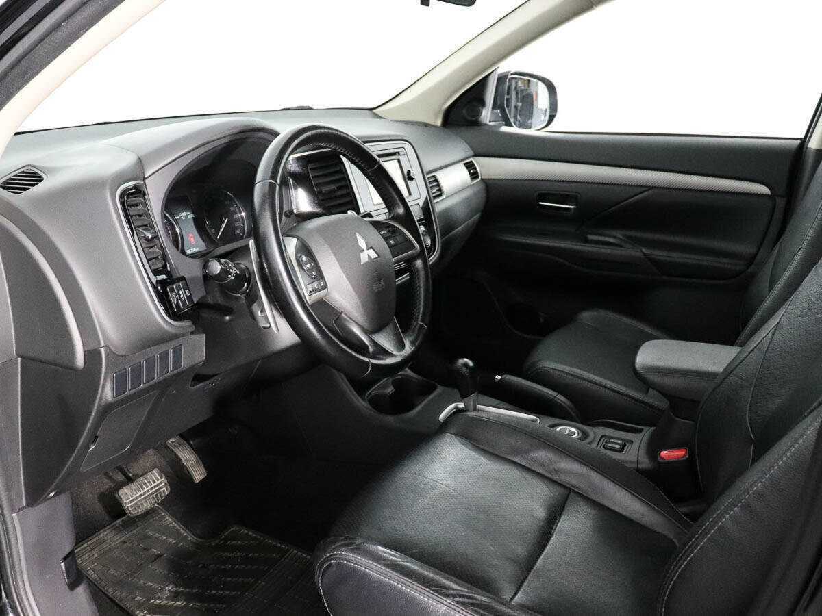 Купить Mitsubishi Outlander с пробегом. Фото: #9