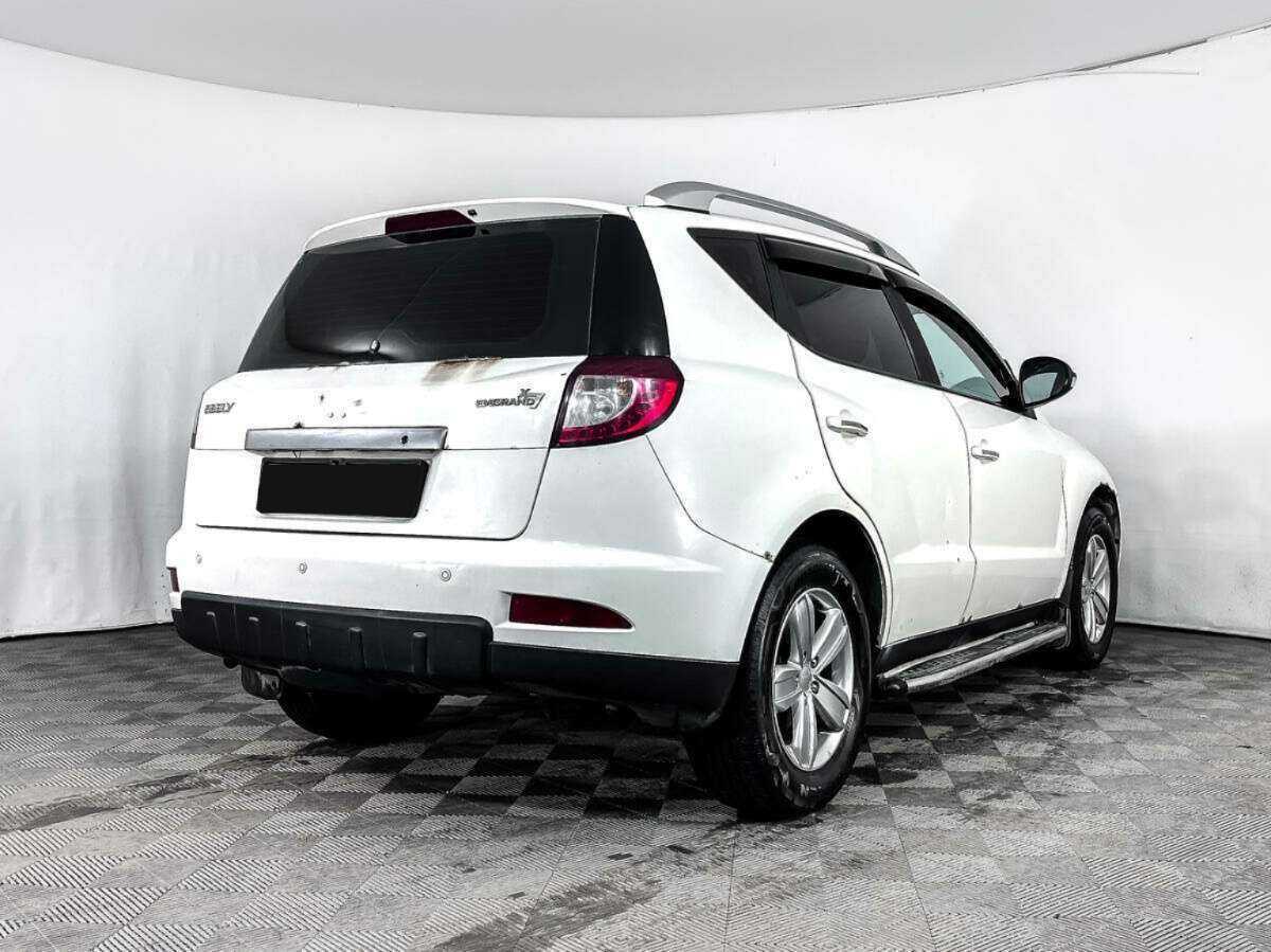 Купить Geely Emgrand X7 с пробегом. Фото: #4