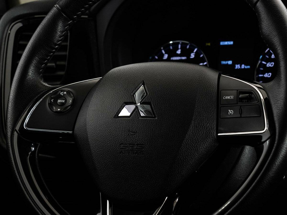Купить Mitsubishi Outlander с пробегом. Фото: #9