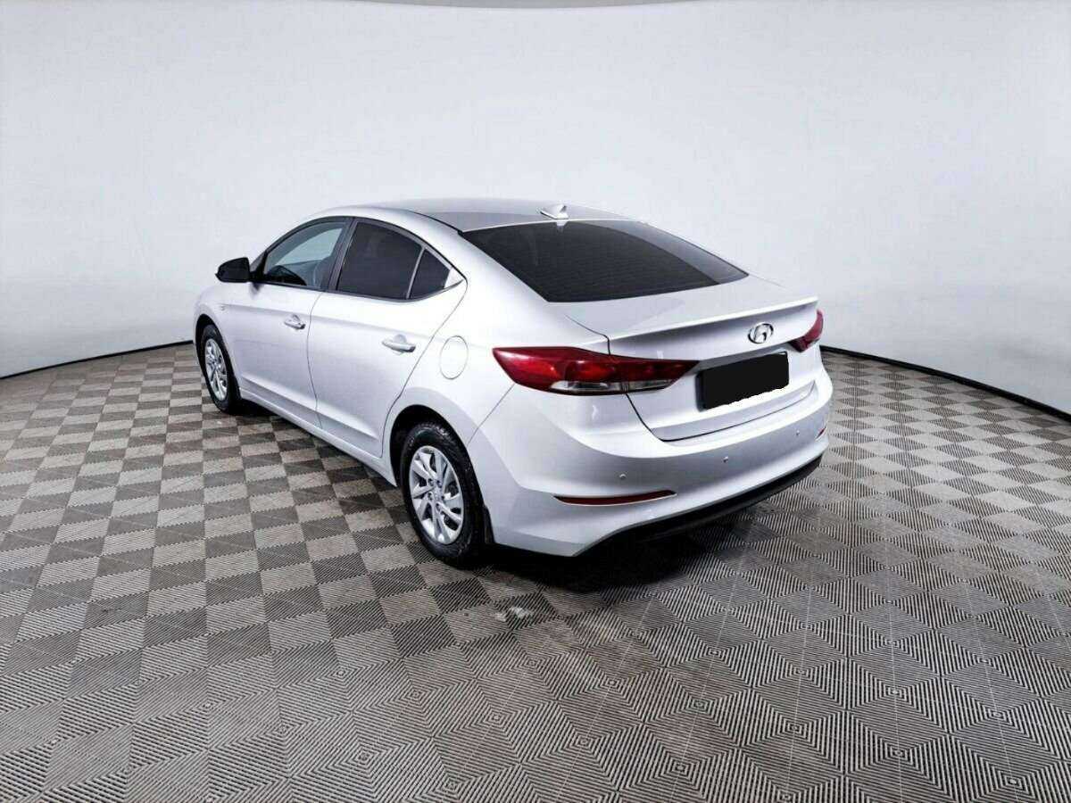Купить Hyundai Elantra с пробегом. Фото: #6