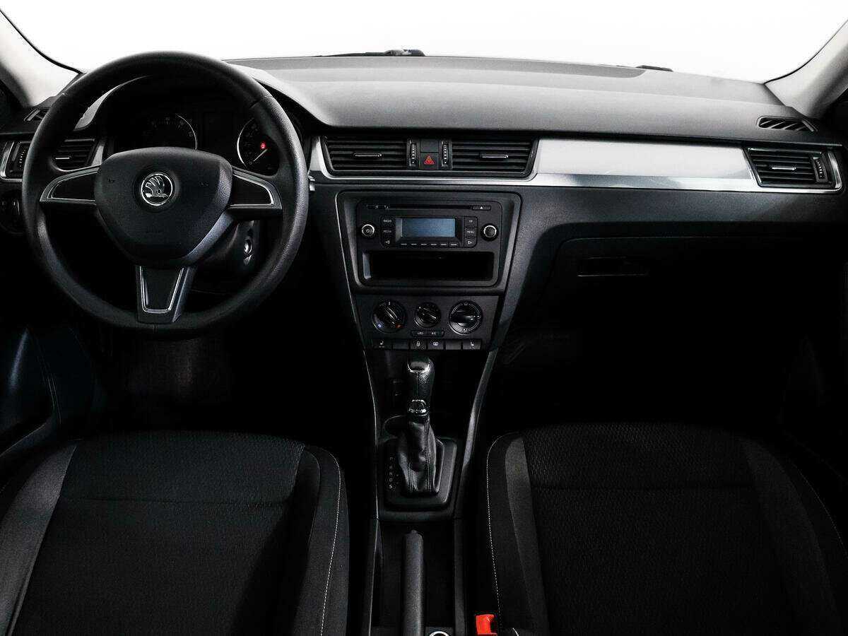 Купить Skoda Rapid с пробегом. Фото: #9