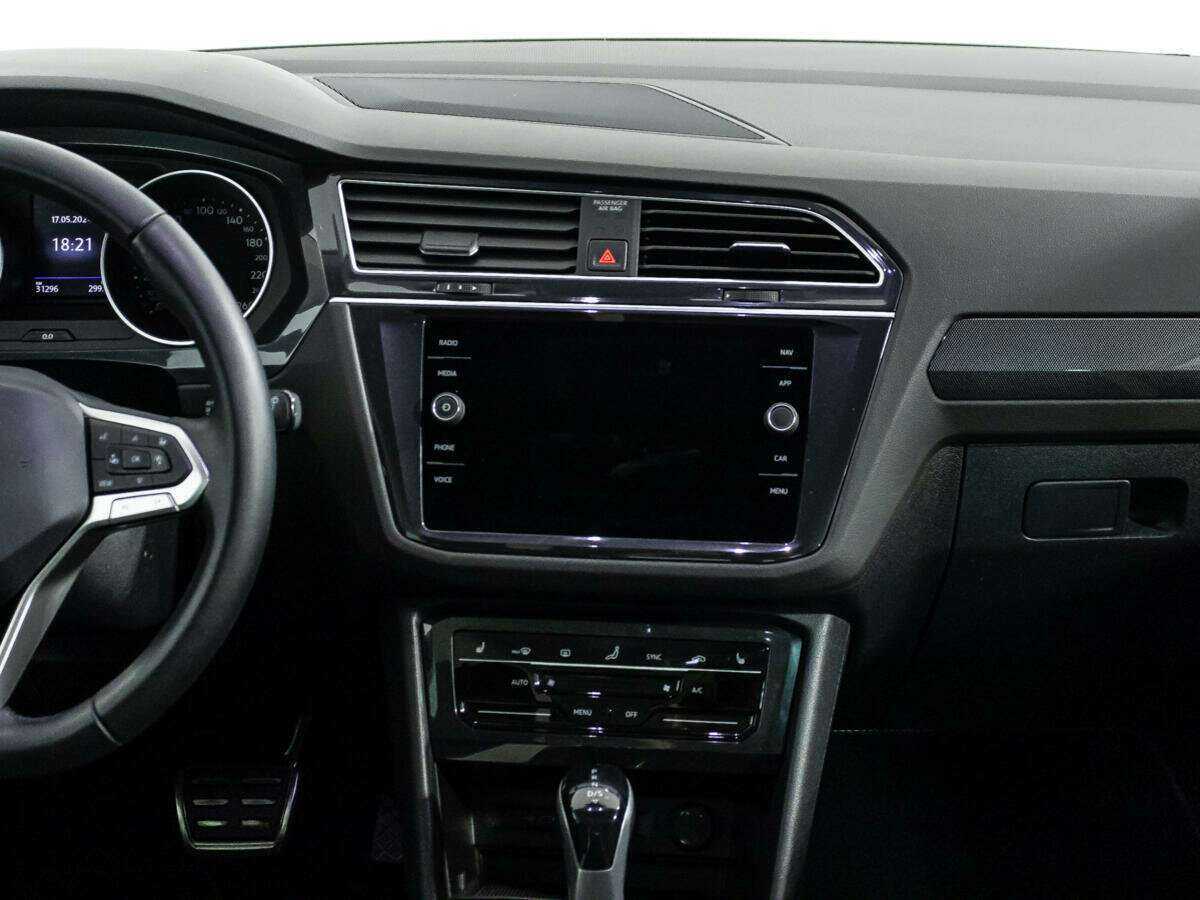 Купить Volkswagen Tiguan с пробегом. Фото: #13