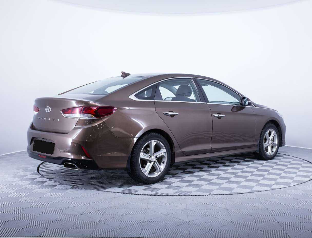 Купить Hyundai Sonata с пробегом. Фото: #4