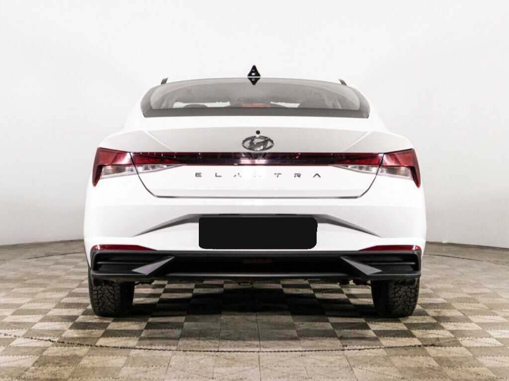 Купить Hyundai Elantra с пробегом. Фото: #5