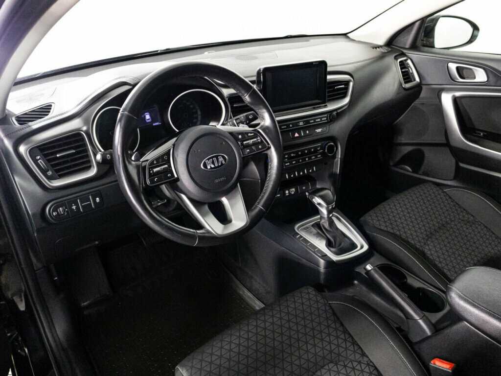 Купить Kia Ceed с пробегом. Фото: #10
