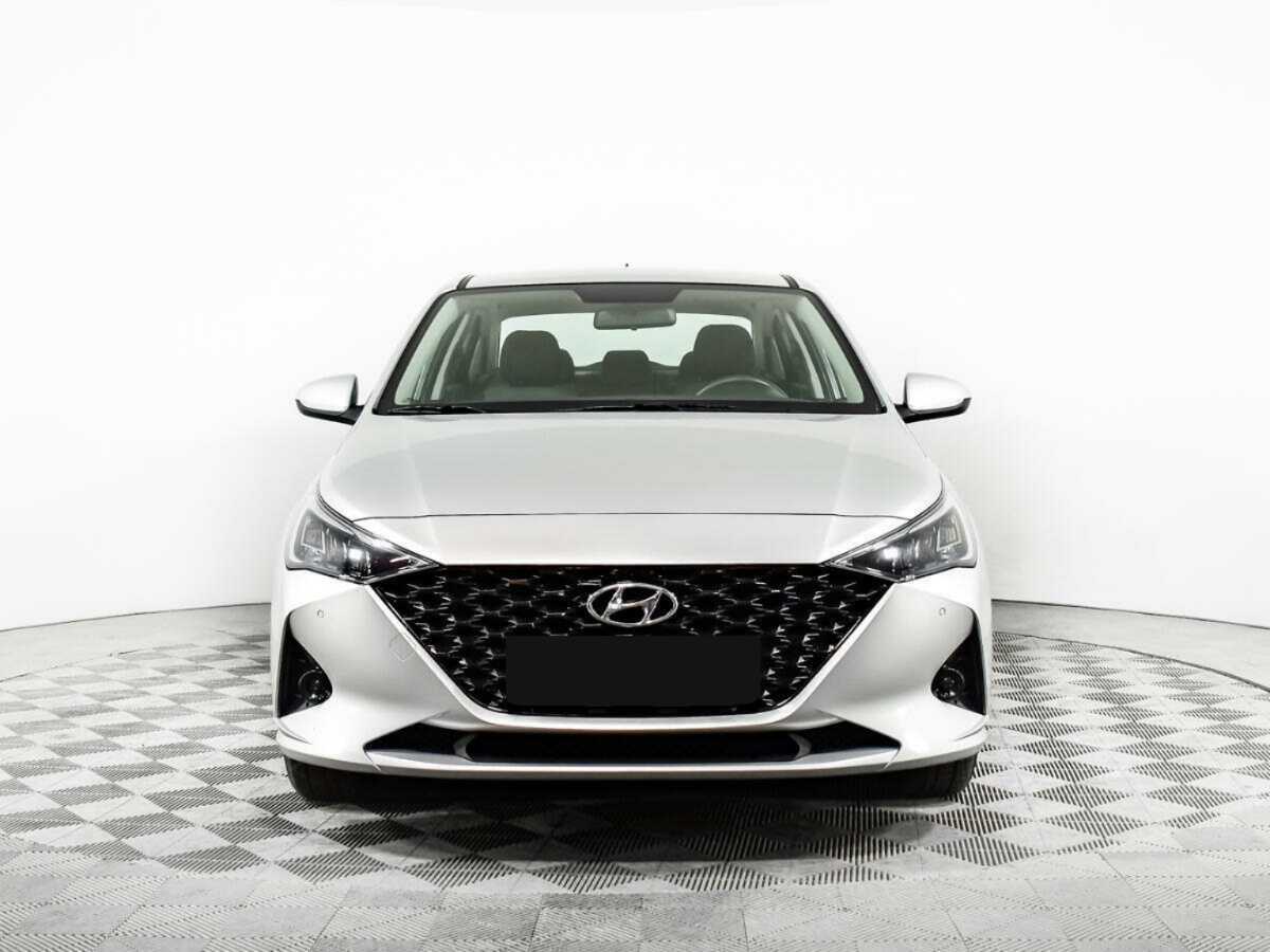 Купить Hyundai Solaris с пробегом. Фото: #1