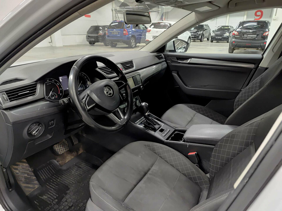 Купить Skoda Superb с пробегом. Фото: #15