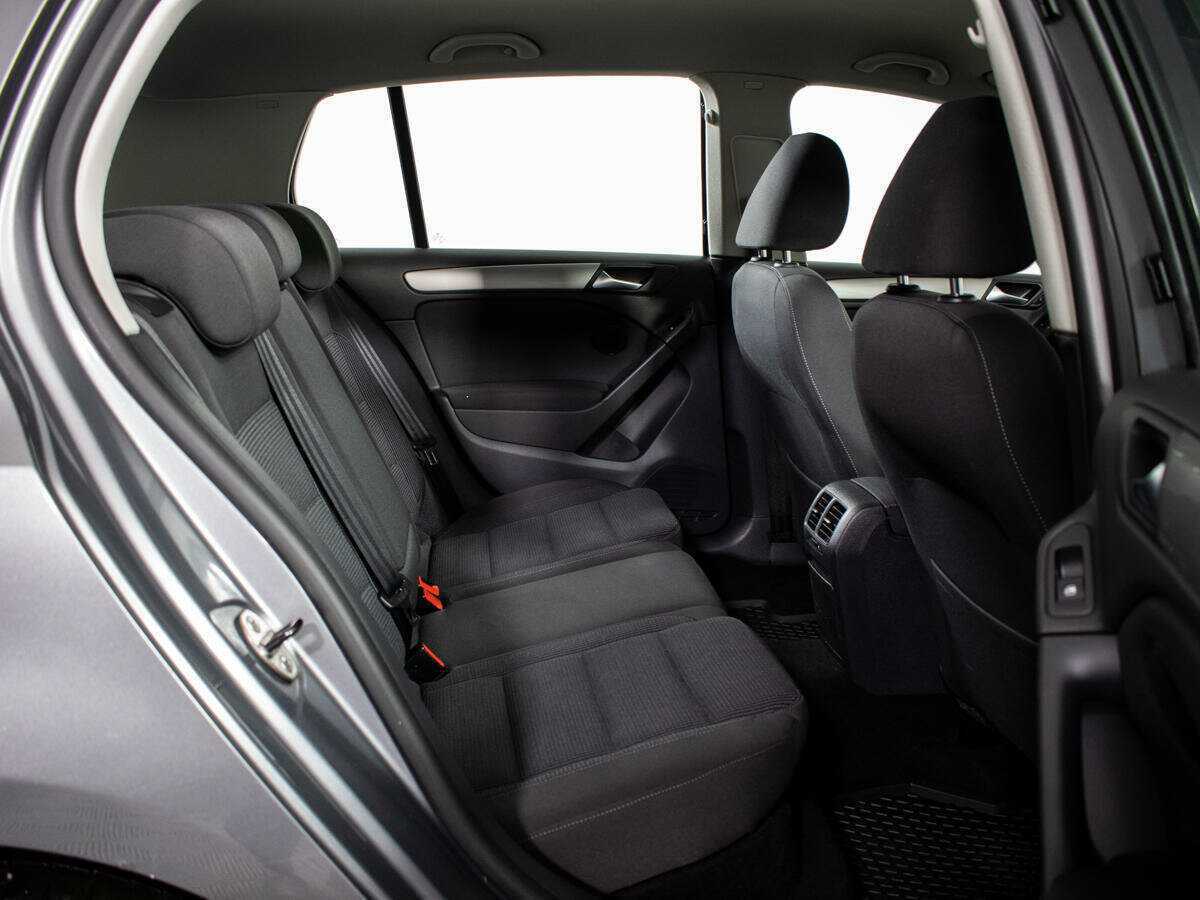 Купить Volkswagen Golf с пробегом. Фото: #7