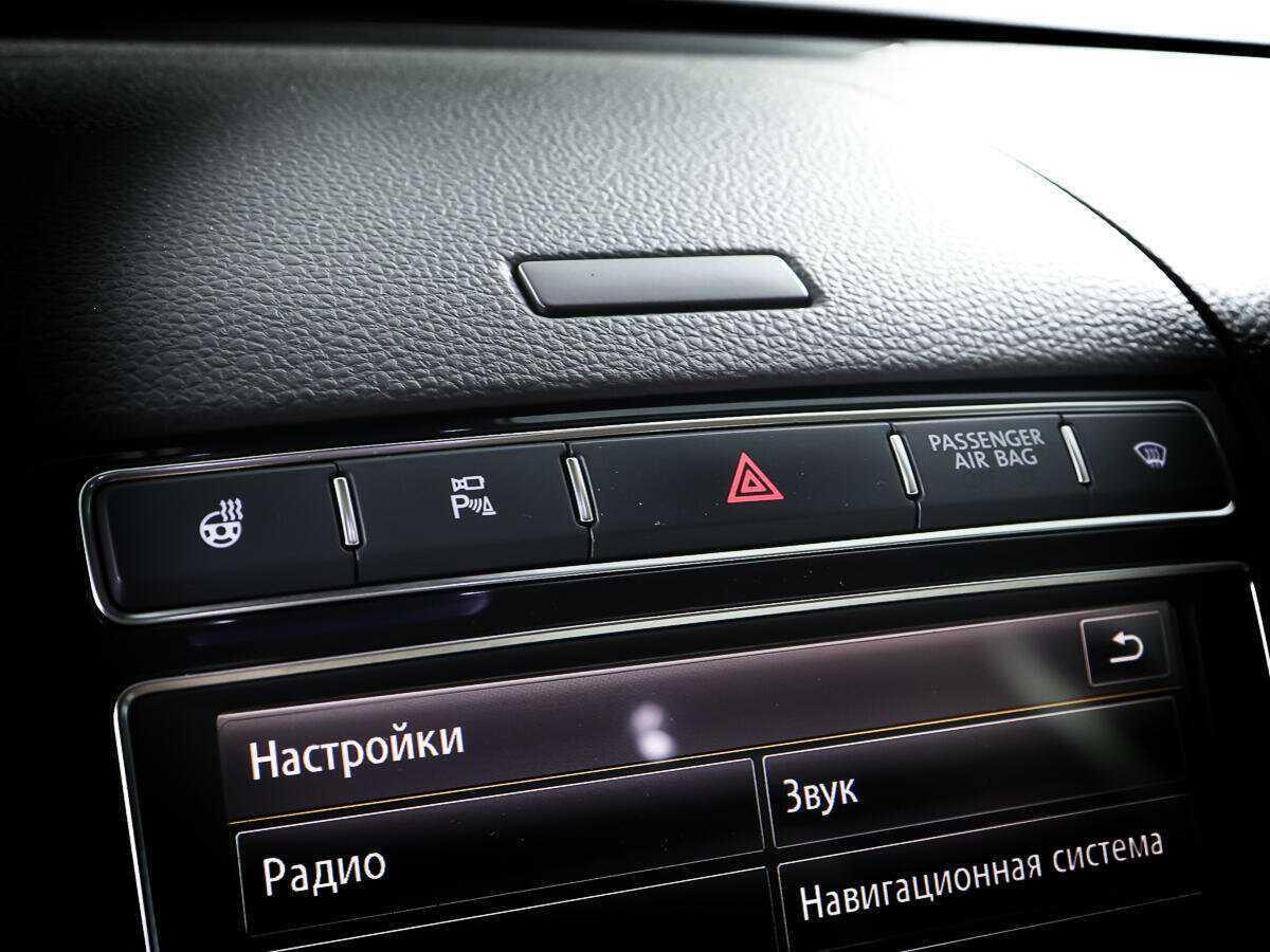 Купить Volkswagen Touareg с пробегом. Фото: #22