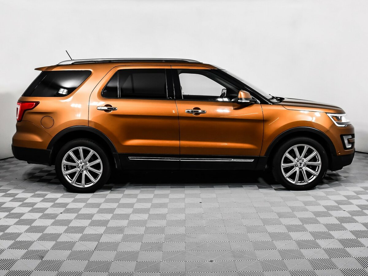 Купить Ford Explorer с пробегом. Фото: #3