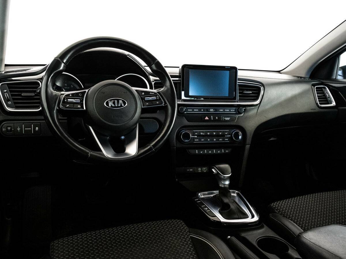 Купить Kia Ceed с пробегом. Фото: #8
