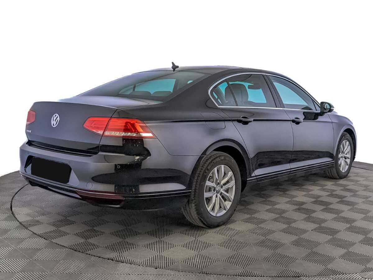 Купить Volkswagen Passat с пробегом. Фото: #4