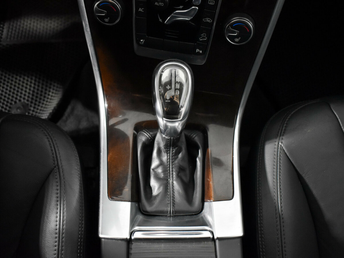 Купить Volvo XC60 с пробегом. Фото: #9