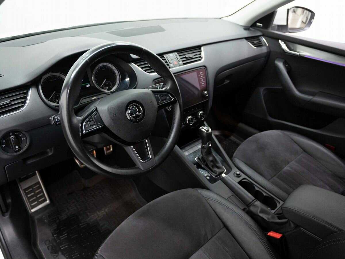 Купить Skoda Octavia с пробегом. Фото: #6