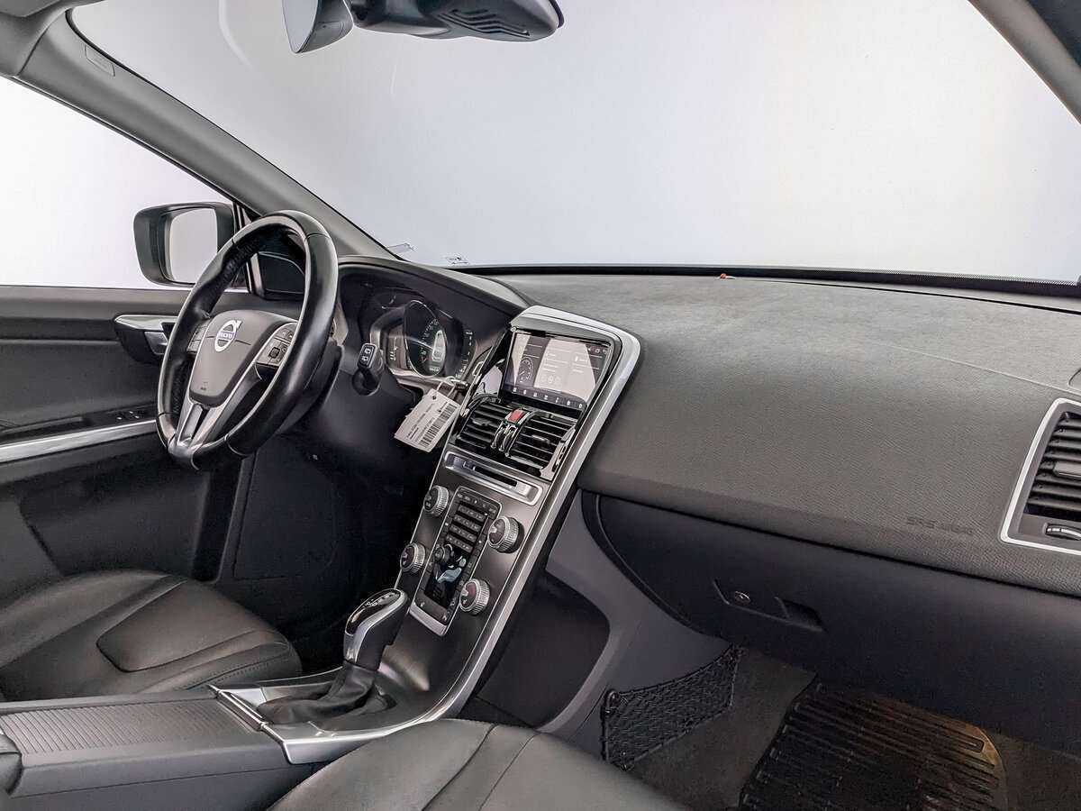 Купить Volvo XC60 с пробегом. Фото: #10