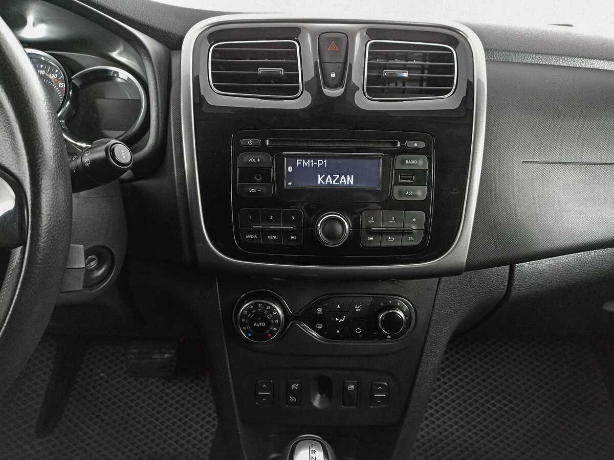 Купить Renault Sandero с пробегом. Фото: #11
